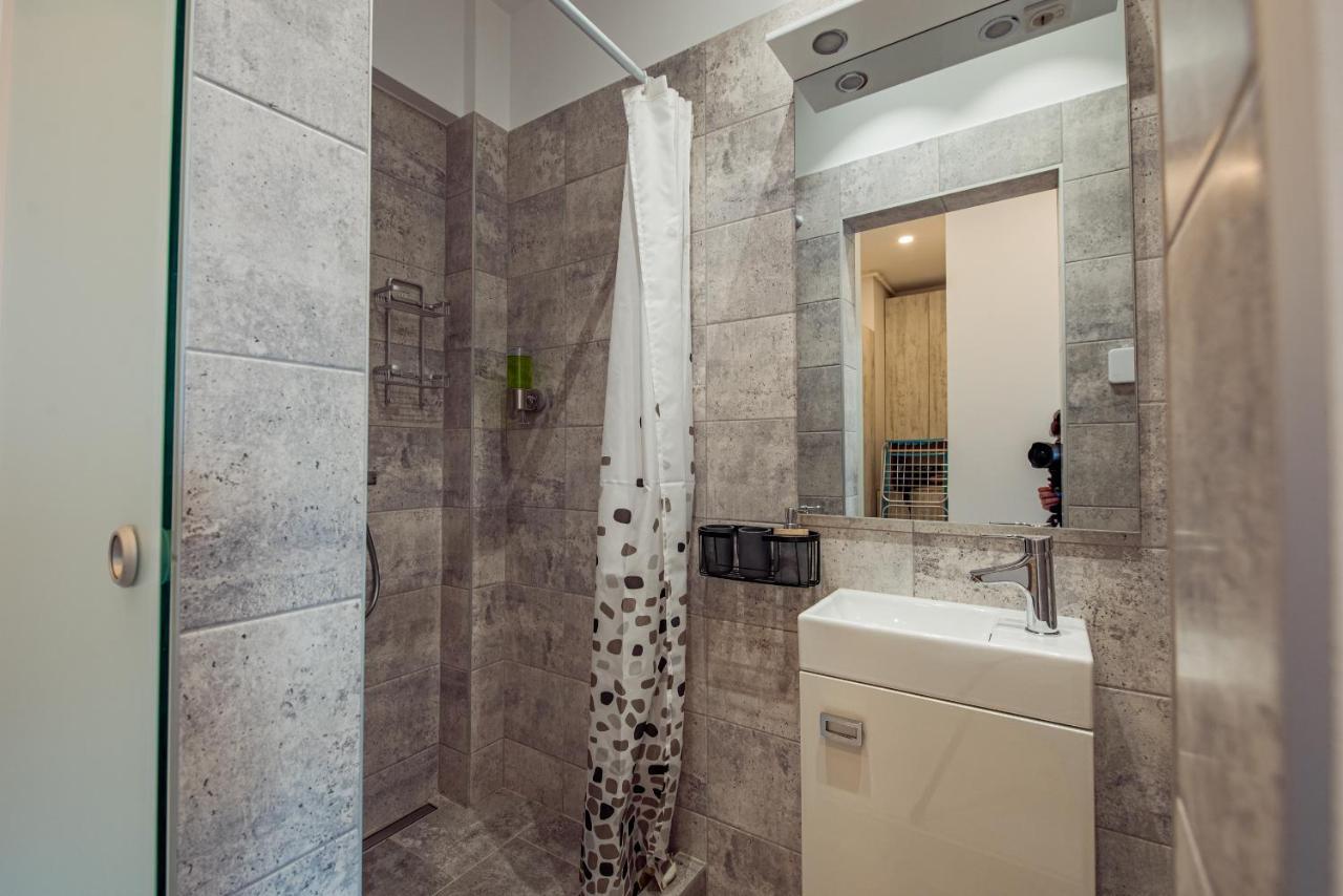 Cozy Penthousestudio Cityview W12 Bucureşti Exterior foto